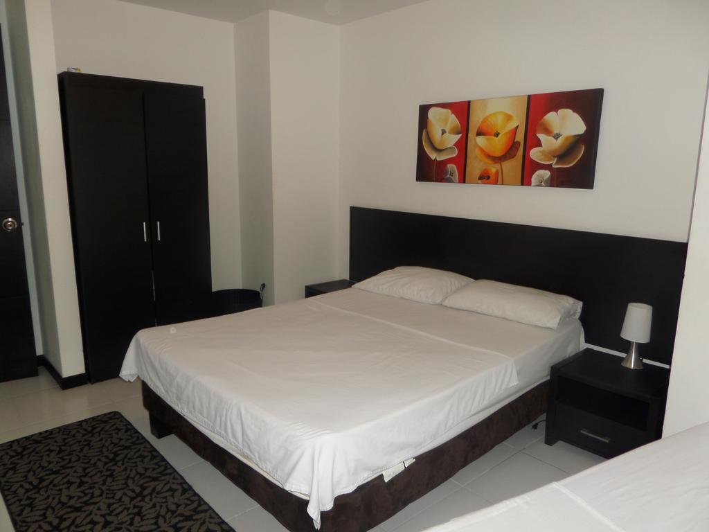 Apartasuites San Marcos Cali Room photo